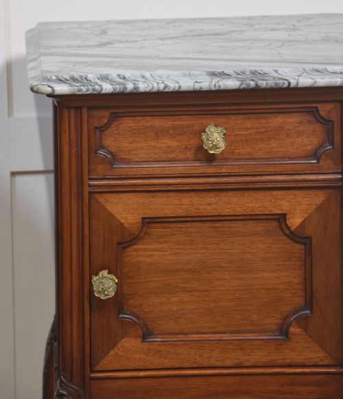 PAIR OF WALNUT MARBLE TOP BEDSIDE CABINETS - ADDITIONAL PHOTO 5
