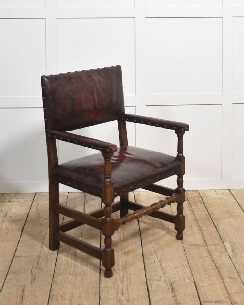 EIGHT LEATHER UPHOLSTERED OAK DINING CHAIRS - ADDITIONAL PHOTO 9