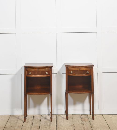 PAIR OF MAHOGANY BEDSIDE TABLES - ADDITIONAL PHOTO 2
