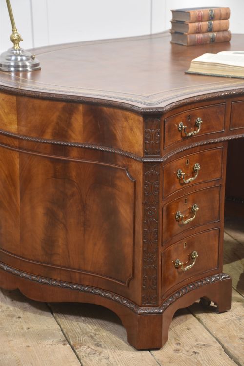 CHIPPENDALE REVIVAL MAHOGANY SERPENTINE PARTNERS DESK - ADDITIONAL PHOTO 2