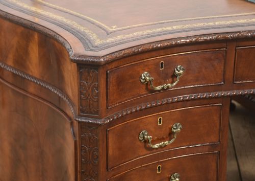CHIPPENDALE REVIVAL MAHOGANY SERPENTINE PARTNERS DESK - ADDITIONAL PHOTO 5