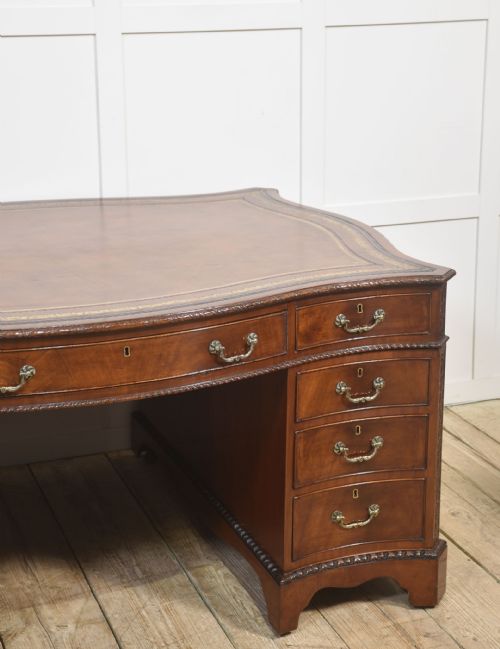 CHIPPENDALE REVIVAL MAHOGANY SERPENTINE PARTNERS DESK - ADDITIONAL PHOTO 12