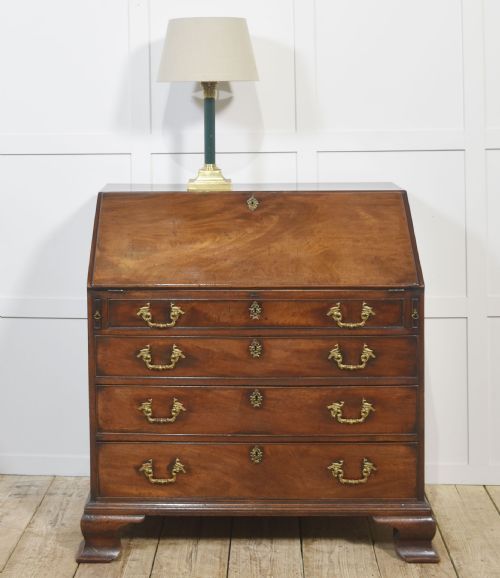 GEORGE III MAHOGANY BUREAU - ADDITIONAL PHOTO 1
