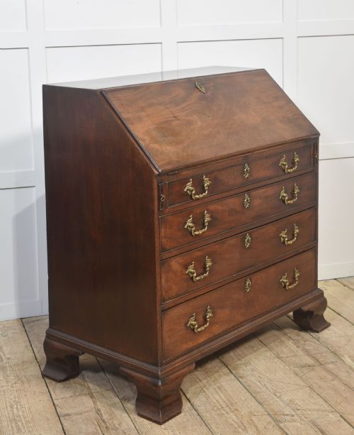 GEORGE III MAHOGANY BUREAU - ADDITIONAL PHOTO 5