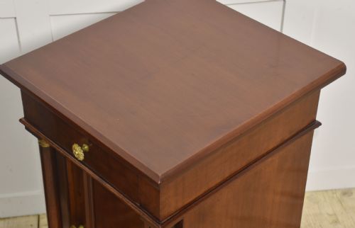 PAIR OF EMPIRE STYLE MAHOGANY BEDSIDE CABINETS - ADDITIONAL PHOTO 8