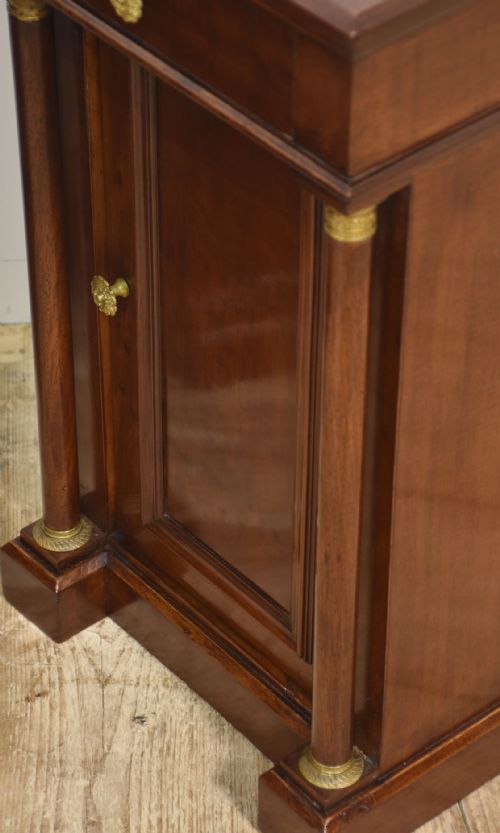 PAIR OF EMPIRE STYLE MAHOGANY BEDSIDE CABINETS - ADDITIONAL PHOTO 9