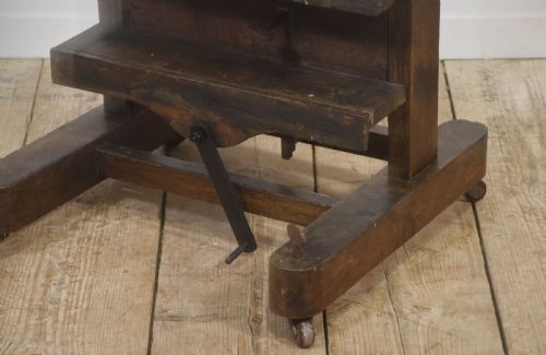 FULLY ADJUSTABLE OAK ARTISTS EASEL - ADDITIONAL PHOTO 3