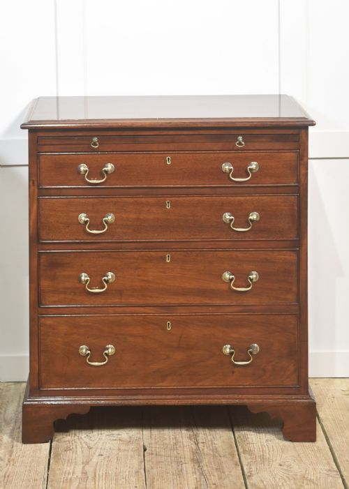 PAIR OF MAHOGANY BACHELORS CHESTS - ADDITIONAL PHOTO 2