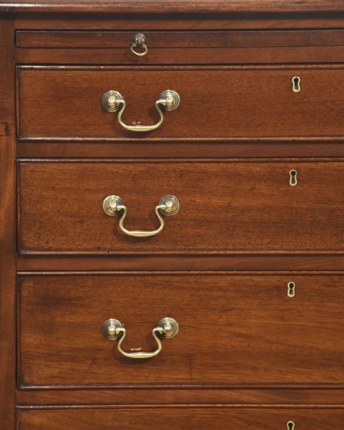 PAIR OF MAHOGANY BACHELORS CHESTS - ADDITIONAL PHOTO 3