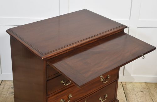 PAIR OF MAHOGANY BACHELORS CHESTS - ADDITIONAL PHOTO 6