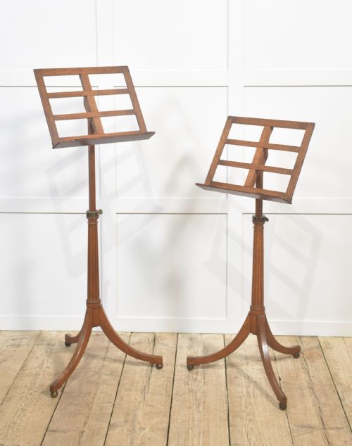 PAIR OF OAK ADJUSTABLE MUSIC STANDS - ADDITIONAL PHOTO 1