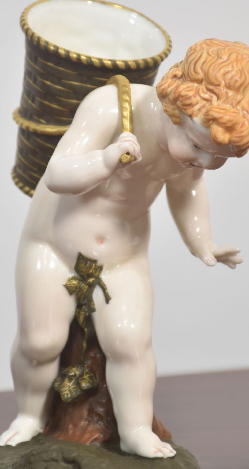 ROYAL WORCESTER PORCELAIN FIGURE CHERUB WITH BASKET - ADDITIONAL PHOTO 4