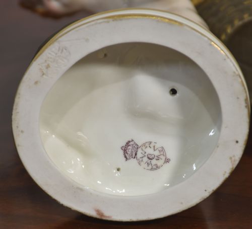 ROYAL WORCESTER PORCELAIN FIGURE CHERUB WITH BASKET - ADDITIONAL PHOTO 5