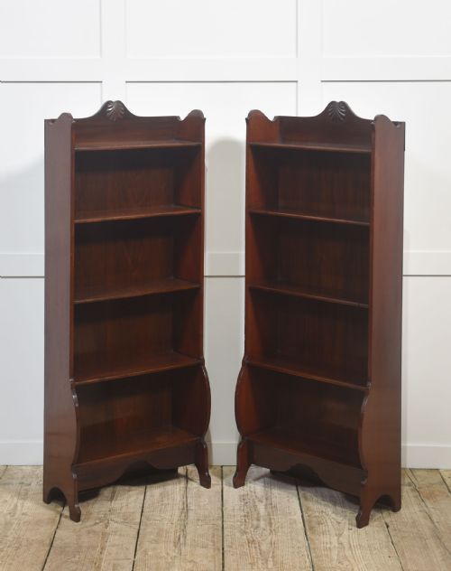 PAIR OF MAHOGANY OPEN BOOKCASES - ADDITIONAL PHOTO 3