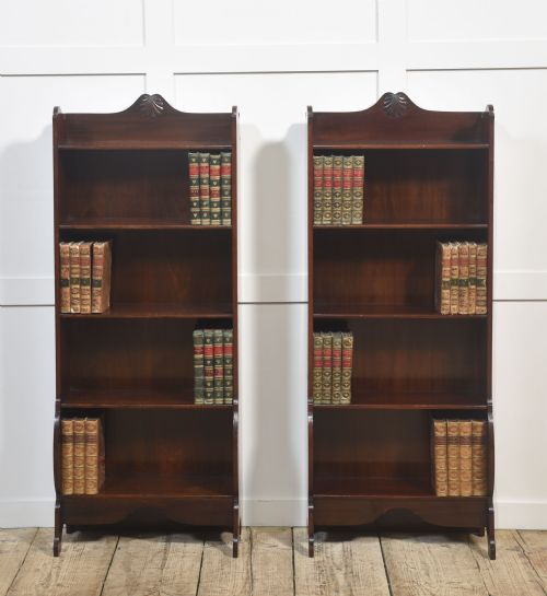 PAIR OF MAHOGANY OPEN BOOKCASES - ADDITIONAL PHOTO 4