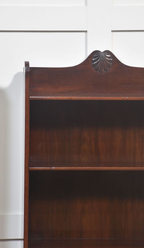 PAIR OF MAHOGANY OPEN BOOKCASES - ADDITIONAL PHOTO 5