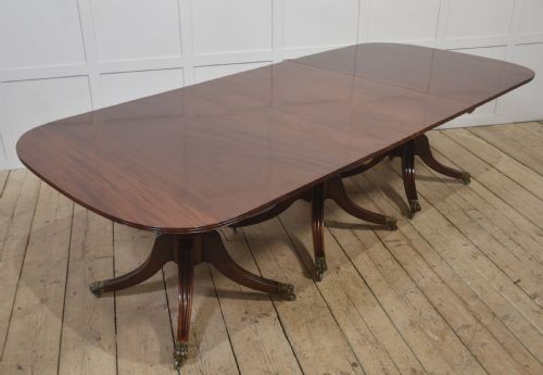 MAHOGANY TRIPLE PEDESTAL DINING TABLE - ADDITIONAL PHOTO 9