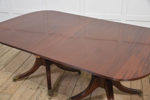 MAHOGANY TRIPLE PEDESTAL DINING TABLE - ADDITIONAL PHOTO 15