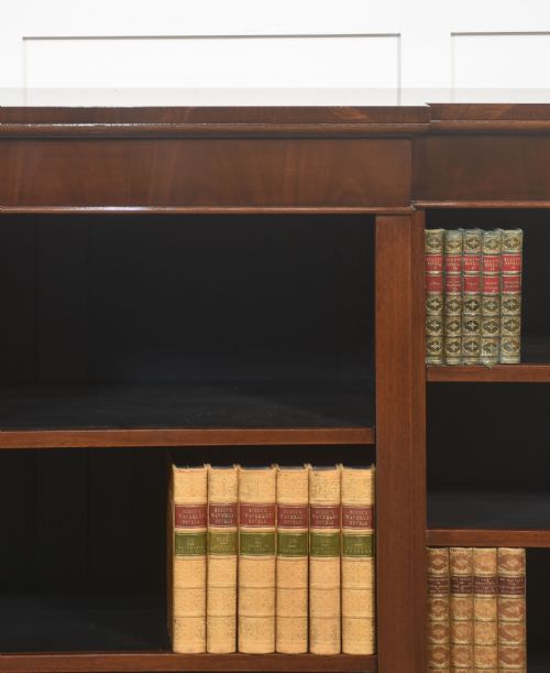 MAHOGANY BREAKFRONT OPEN BOOKCASE - ADDITIONAL PHOTO 3