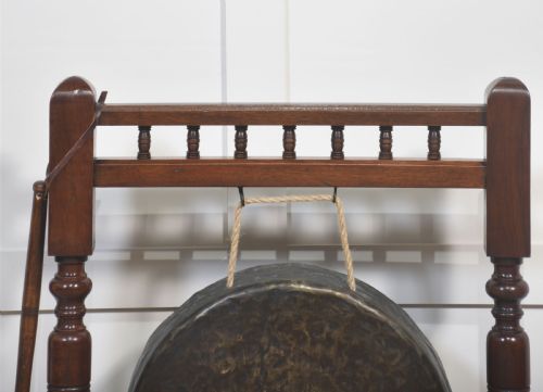 MAHOGANY FRAMED DINNER GONG - ADDITIONAL PHOTO 4