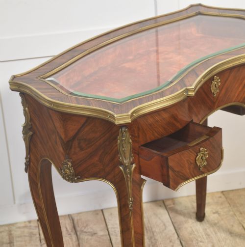 FRENCH GILTBRONZE MOUNTED BIJOUTERIE TABLE - ADDITIONAL PHOTO 8