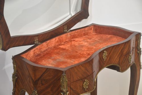 FRENCH GILTBRONZE MOUNTED BIJOUTERIE TABLE - ADDITIONAL PHOTO 10