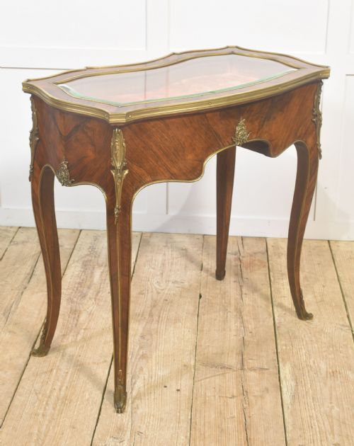 FRENCH GILTBRONZE MOUNTED BIJOUTERIE TABLE - ADDITIONAL PHOTO 12