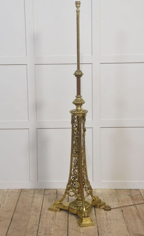 ORNATE BRASS FLOOR LAMP WITH FLORAL OPENWORK BASE - ADDITIONAL PHOTO 6