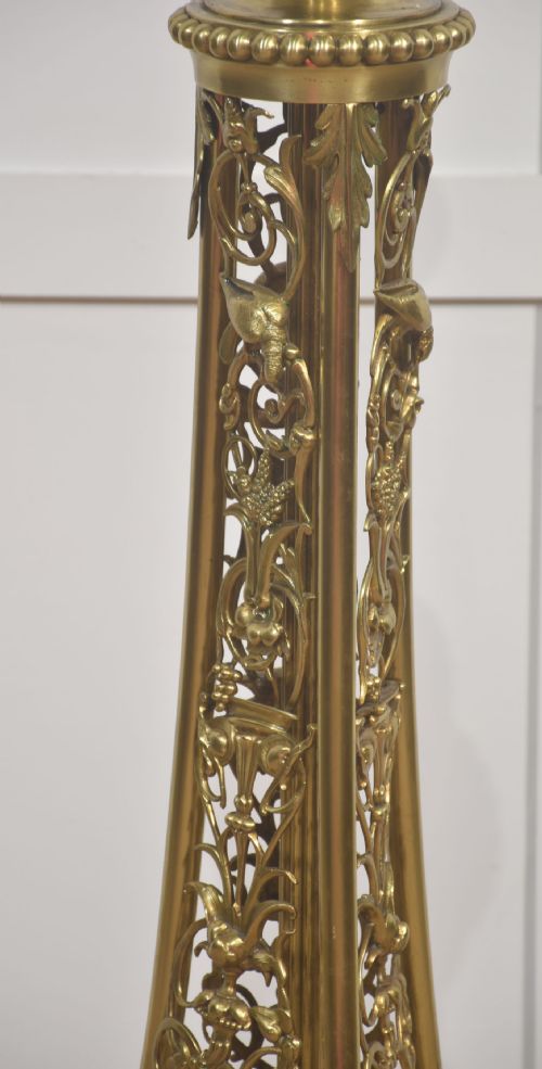 ORNATE BRASS FLOOR LAMP WITH FLORAL OPENWORK BASE - ADDITIONAL PHOTO 7
