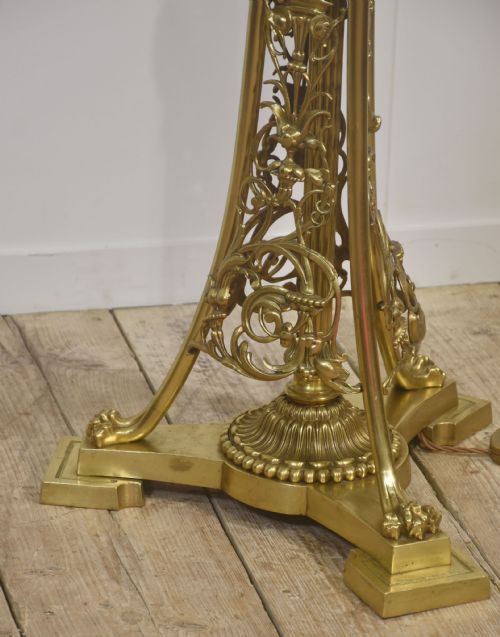ORNATE BRASS FLOOR LAMP WITH FLORAL OPENWORK BASE - ADDITIONAL PHOTO 8
