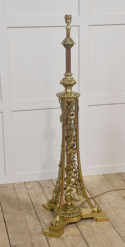 ORNATE BRASS FLOOR LAMP WITH FLORAL OPENWORK BASE - ADDITIONAL PHOTO 9