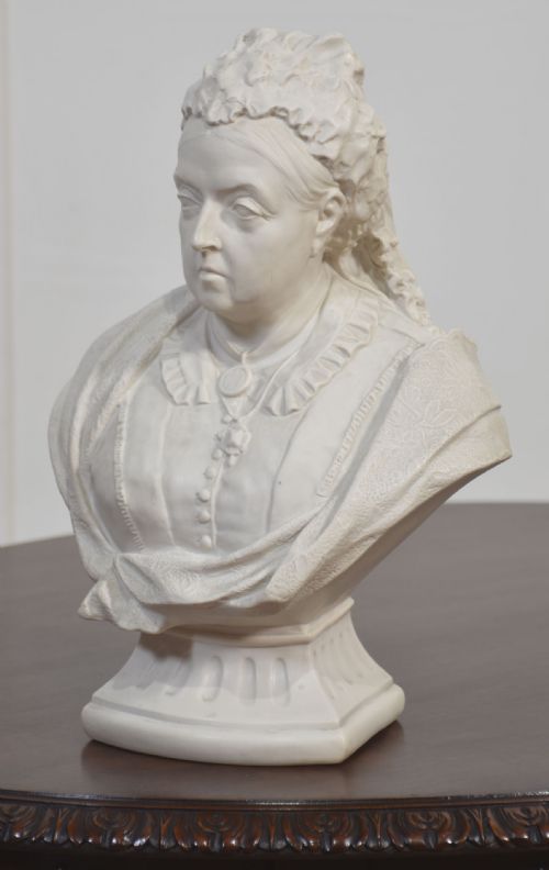 PARIAN BUST OF QUEEN VICTORIA - ADDITIONAL PHOTO 1