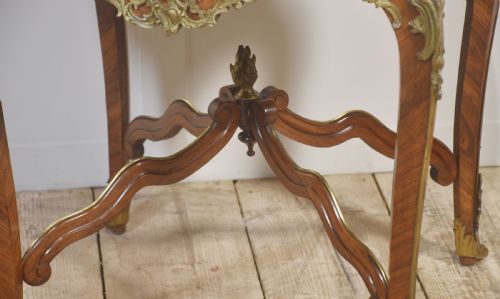 LOUIS XV STYLE ORMOLU AND PARQUETRY CIRCULAR CENTRE TABLE - ADDITIONAL PHOTO 7