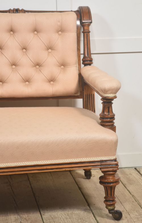 19TH CENTURY UPHOLSTERED WALNUT SETTEE - ADDITIONAL PHOTO 2