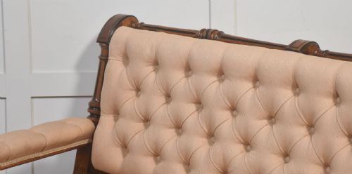 19TH CENTURY UPHOLSTERED WALNUT SETTEE - ADDITIONAL PHOTO 10