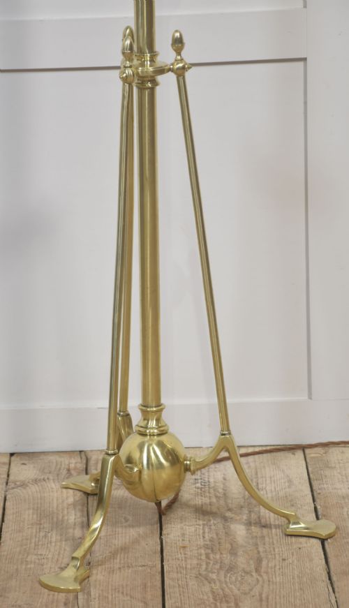 ADJUSTABLE ARTS AND CRAFTSSTYLE BRASS TRIPOD FLOOR LAMPSHADE - ADDITIONAL PHOTO 1