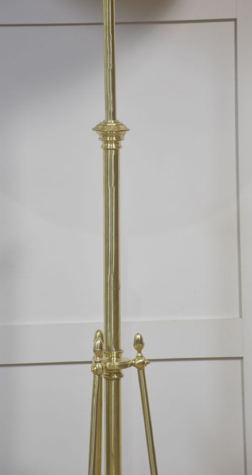 ADJUSTABLE ARTS AND CRAFTSSTYLE BRASS TRIPOD FLOOR LAMPSHADE - ADDITIONAL PHOTO 3