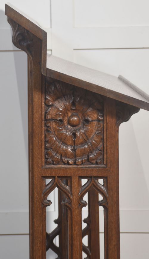 CARVED OAK LECTERN IN THE GOTHIC REVIVAL STYLE - ADDITIONAL PHOTO 2