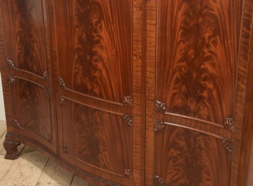 MAHOGANY THREE DOOR COMPACTUM WARDROBE - ADDITIONAL PHOTO 15