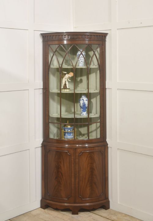 GEORGIANSTYLE MAHOGANY CORNER DISPLAY CABINET WITH ASTRAGAL GLAZED DOOR - ADDITIONAL PHOTO 4