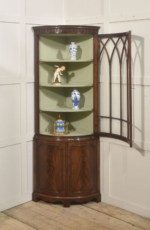 GEORGIANSTYLE MAHOGANY CORNER DISPLAY CABINET WITH ASTRAGAL GLAZED DOOR - ADDITIONAL PHOTO 5