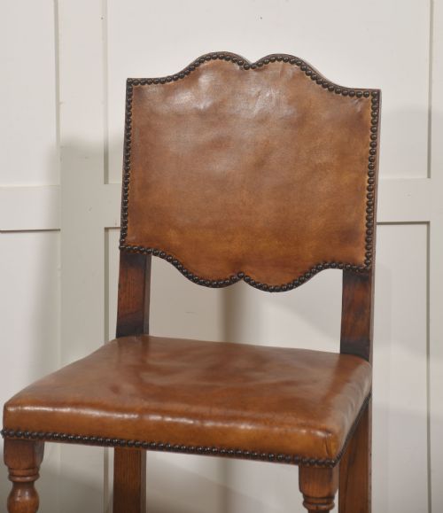SET OF EIGHT OAK DINING CHAIRS WITH LEATHER UPHOLSTERY - ADDITIONAL PHOTO 3