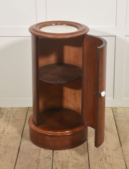 EARLY VICTORIAN FLAME MAHOGANY CIRCULAR BEDSIDE CABINET - ADDITIONAL PHOTO 6