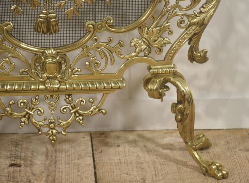 ORNATE PIERCED BRASS FIRE SCREEN - ADDITIONAL PHOTO 6