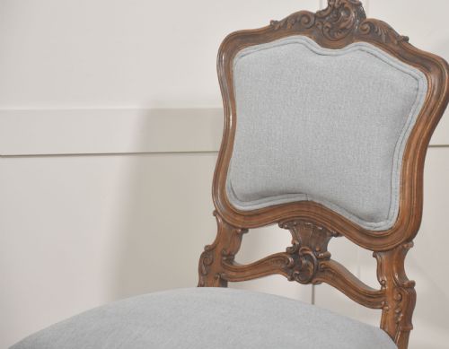 PAIR OF CARVED WALNUT LOUIS XV STYLE SIDE CHAIRS - ADDITIONAL PHOTO 1