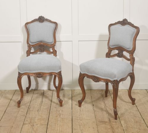 PAIR OF CARVED WALNUT LOUIS XV STYLE SIDE CHAIRS - ADDITIONAL PHOTO 5