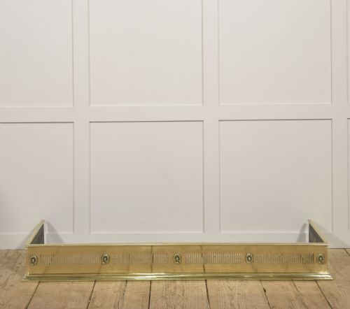 ROSETTE MOUNTED POLISHED BRASS FIRE FENDER - ADDITIONAL PHOTO 1