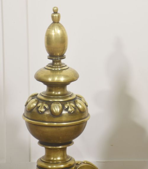 SUBSTANTIAL FINELY CAST PAIR OF BRASS FIRE DOGS - ADDITIONAL PHOTO 3