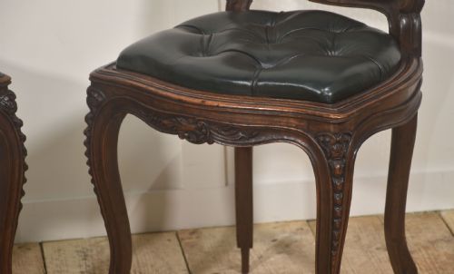 PAIR OF LOUIS XV STYLE CARVED WALNUT AND CANED SIDE CHAIRS - ADDITIONAL PHOTO 3