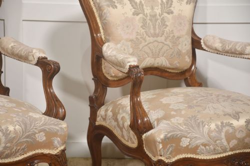 PAIR OF FRENCH LOUIS XV STYLE CARVED WALNUT ARMCHAIRS - ADDITIONAL PHOTO 10